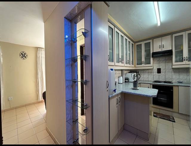 4 BEDROOM HOUSE FOR SALE IN LENASIA